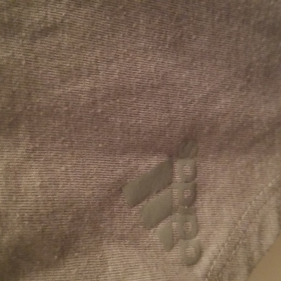 Adidas tshirt - Picture 4 of 5